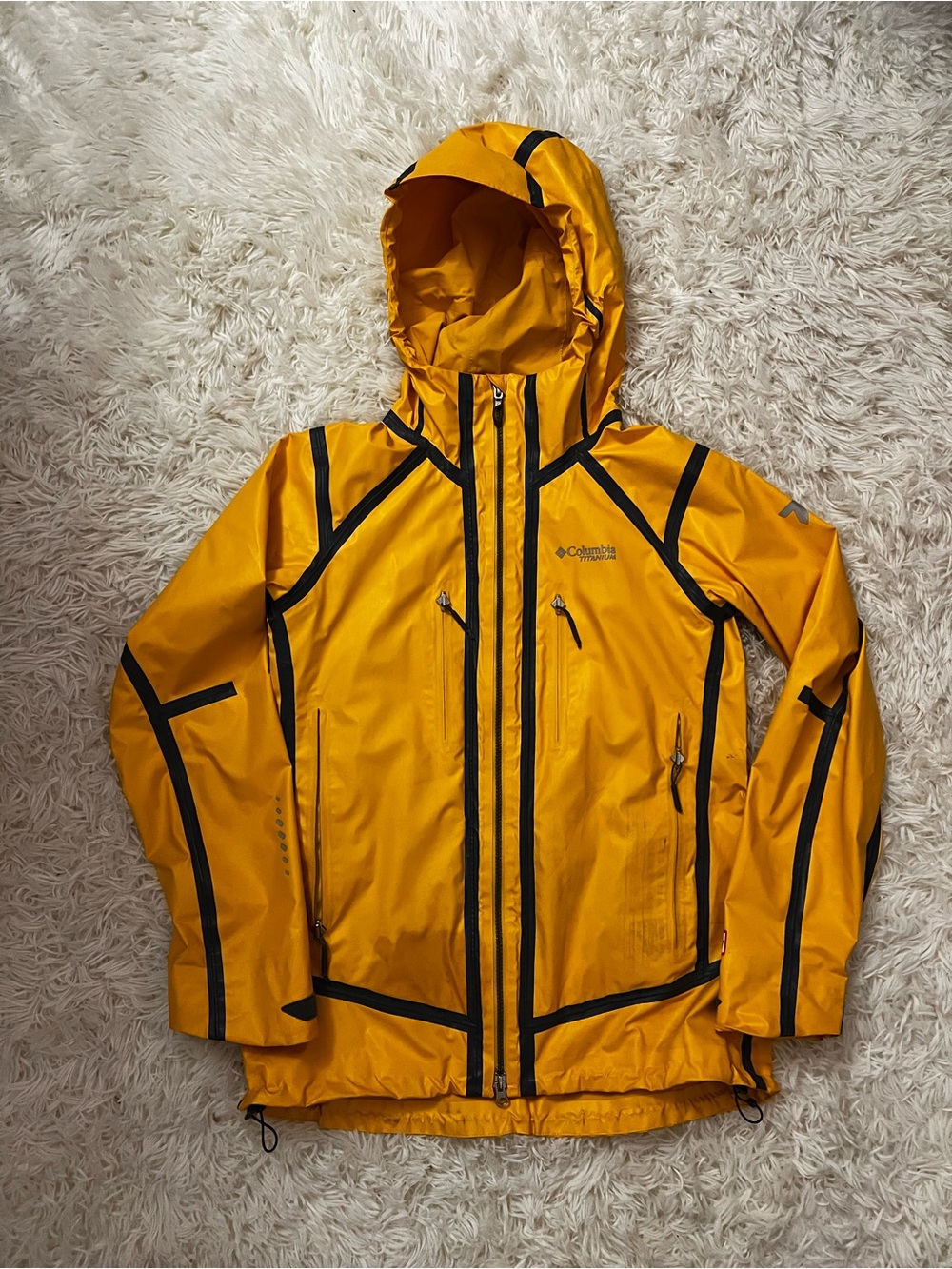 Columbia TITANIUM Women’s Medium Yellow Hooded Rain Jacket